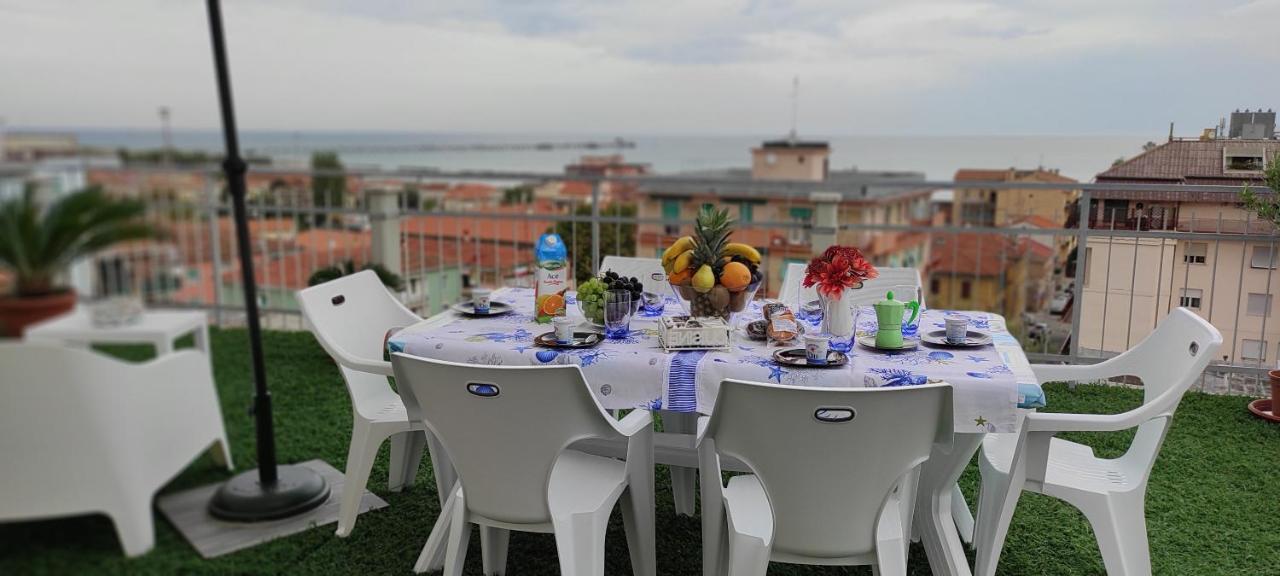 法尔科纳拉·玛里提马La Terrazza公寓 外观 照片